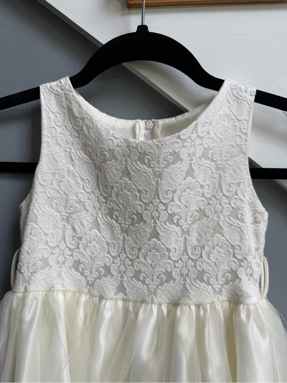 Girls Ivory Lace & Tulle Flower Girl Dress Size 4–5